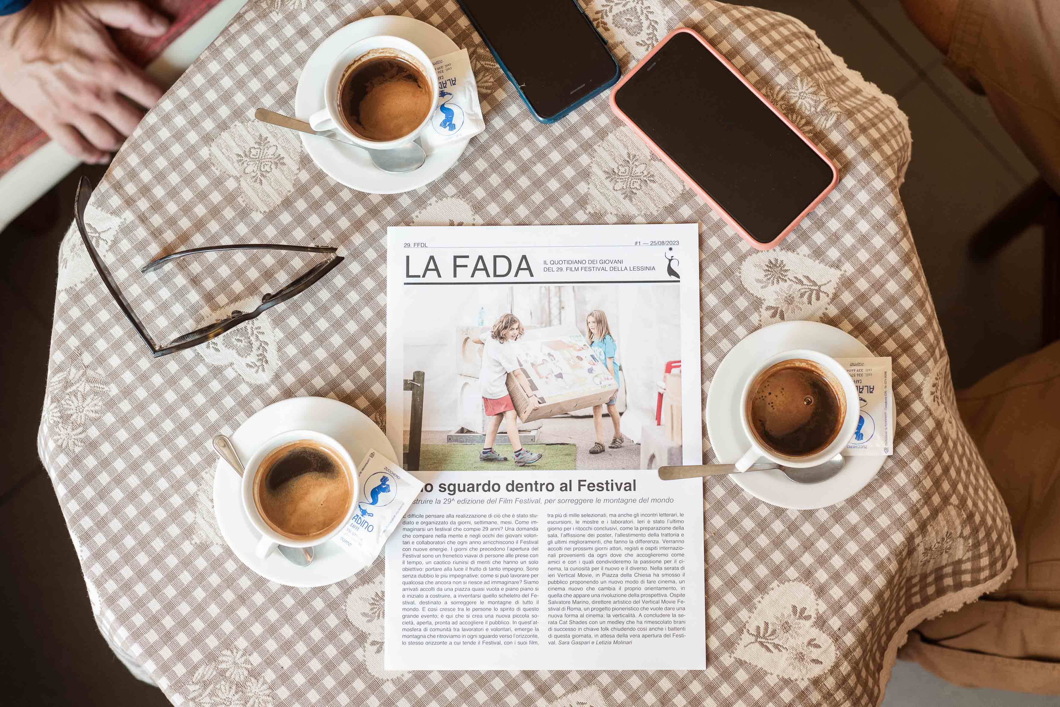 LA FADA: first edition of the FFDL's paper magazine.